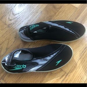 Speedo water shoes